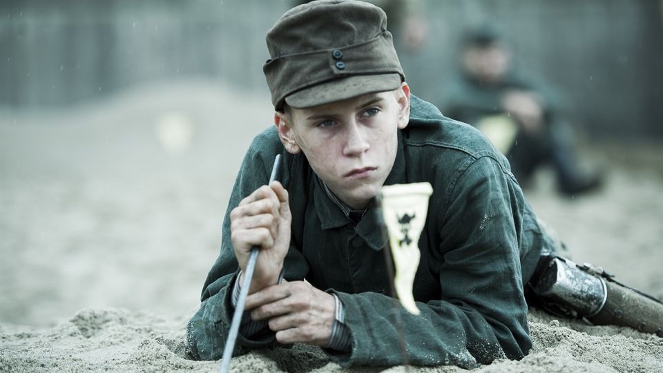 Land of Mine: Nỗi đau của trẻ em Đức sau Thế chiến II