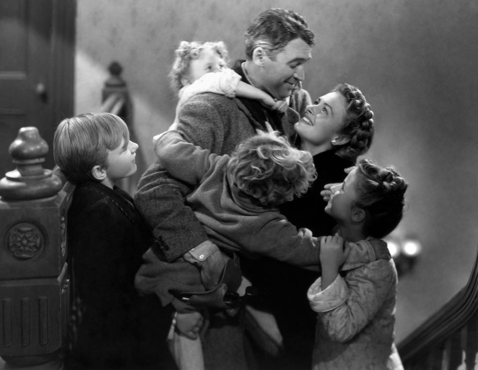 Sưởi ấm trái tim mùa Giáng sinh với It's a Wonderful Life