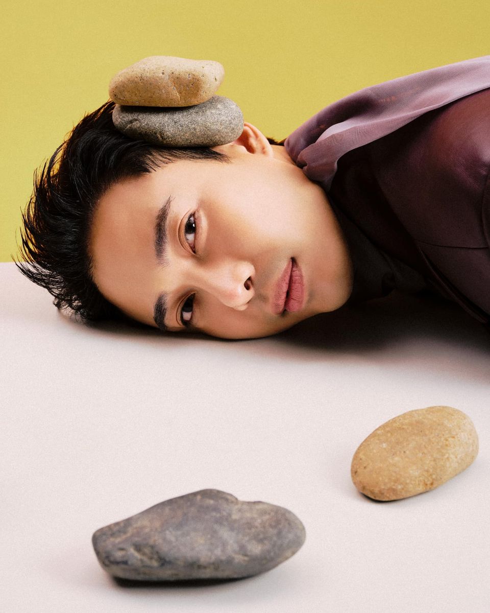 Stylist Hoàng Ku: “Làm ra làm, chơi ra chơi”