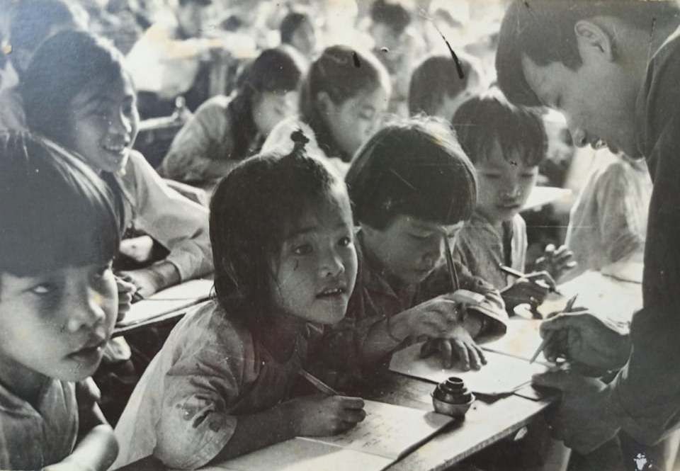 'Khi tóc thầy bạc trắng' - Bài hát lay động hàng triệu trái tim học trò